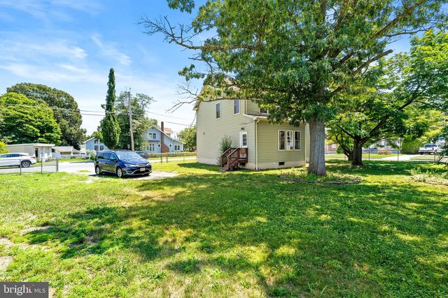 1043 HORNBERGER AVE, Roebling, NJ 08554