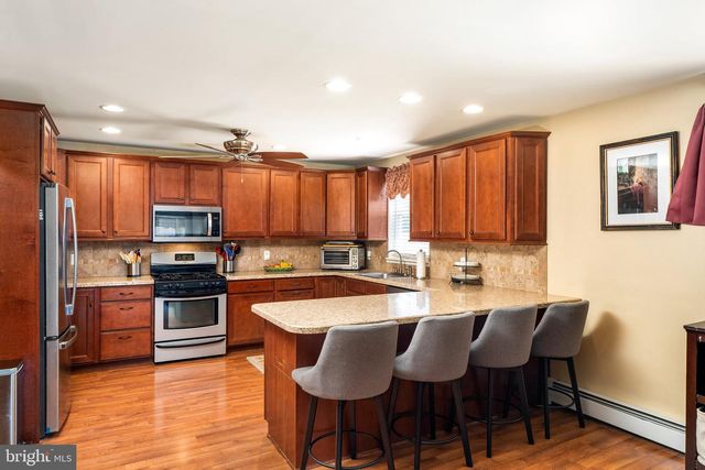 1043 HORNBERGER AVE, Roebling, NJ 08554