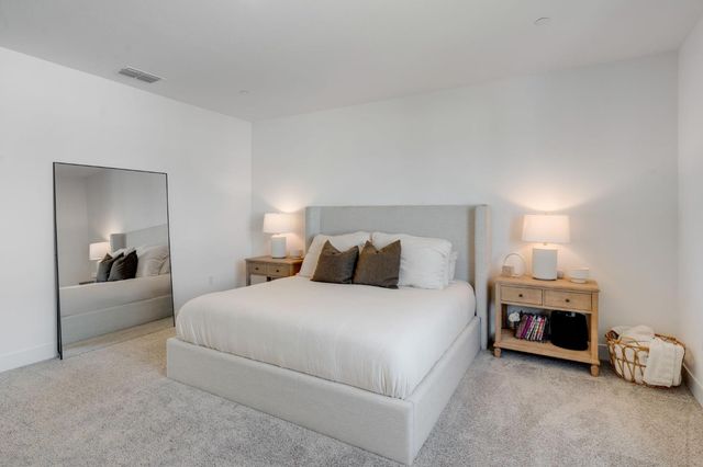 5080 Marshmallow Dr, Roseville, CA 95747