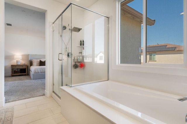 5080 Marshmallow Dr, Roseville, CA 95747