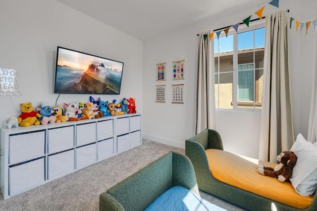 5080 Marshmallow Dr, Roseville, CA 95747