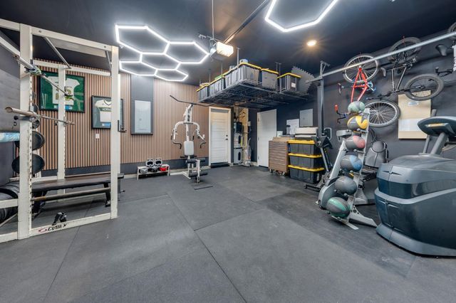 5080 Marshmallow Dr, Roseville, CA 95747