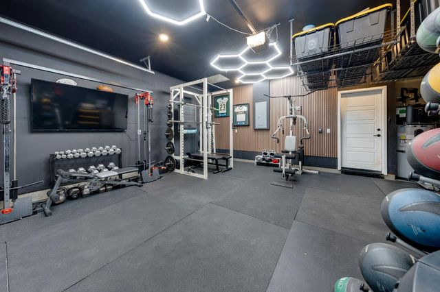 5080 Marshmallow Dr, Roseville, CA 95747