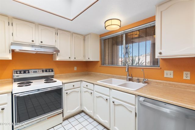 6339 N Orange Tree Drive, Tucson, AZ 85704