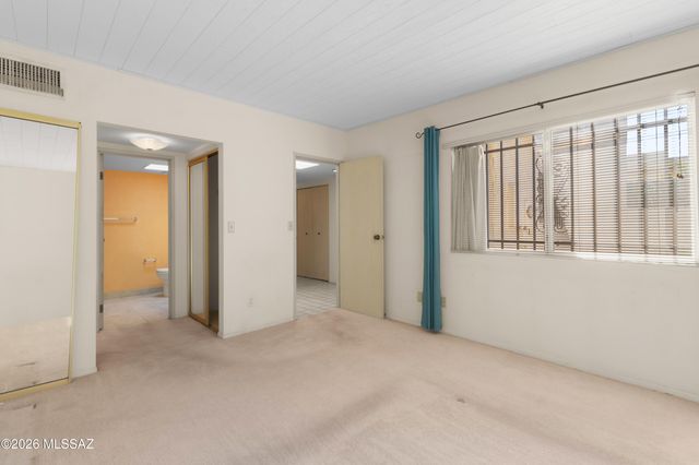 6339 N Orange Tree Drive, Tucson, AZ 85704