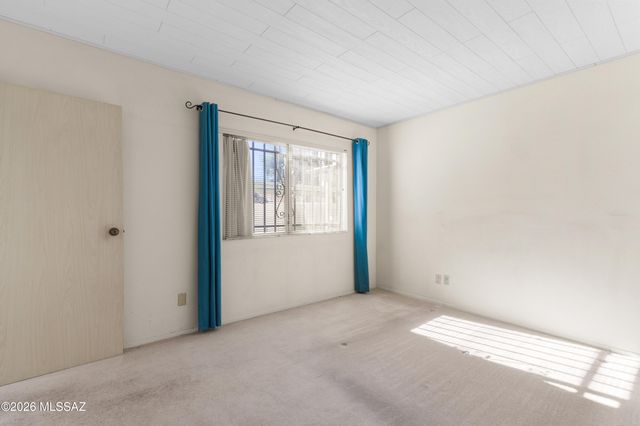 6339 N Orange Tree Drive, Tucson, AZ 85704