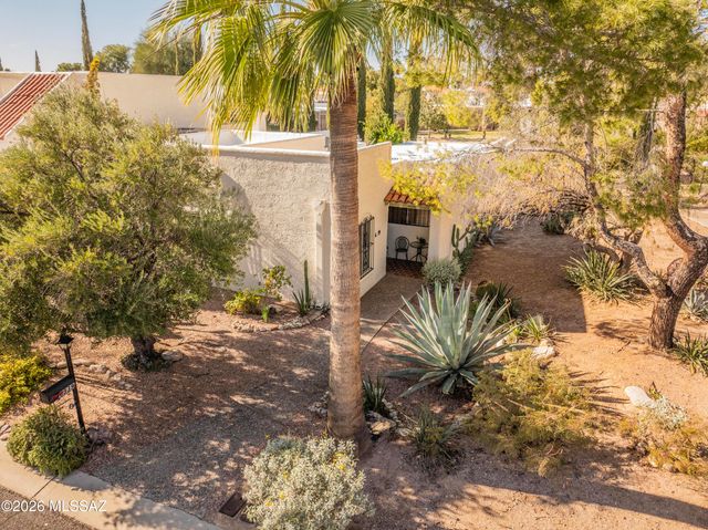 6339 N Orange Tree Drive, Tucson, AZ 85704
