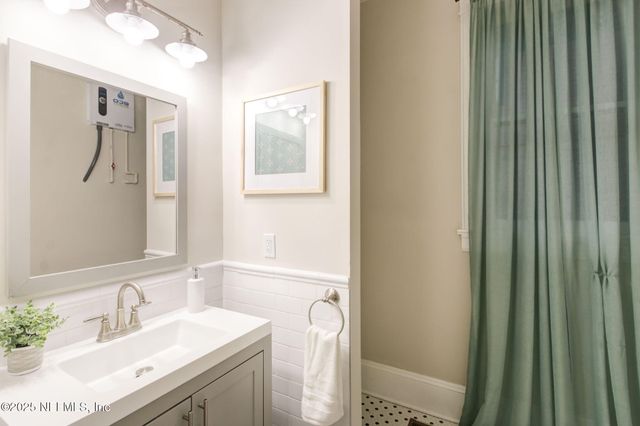 422 E 3RD Street, Jacksonville, FL 32206