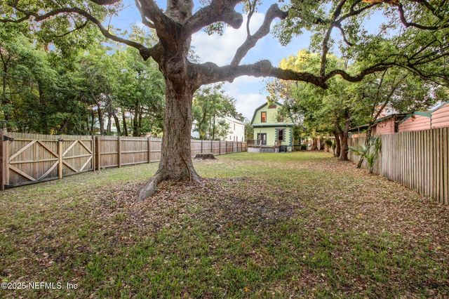 422 E 3RD Street, Jacksonville, FL 32206