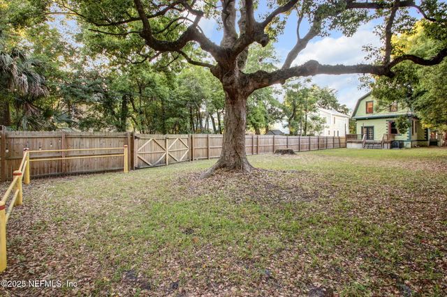 422 E 3RD Street, Jacksonville, FL 32206