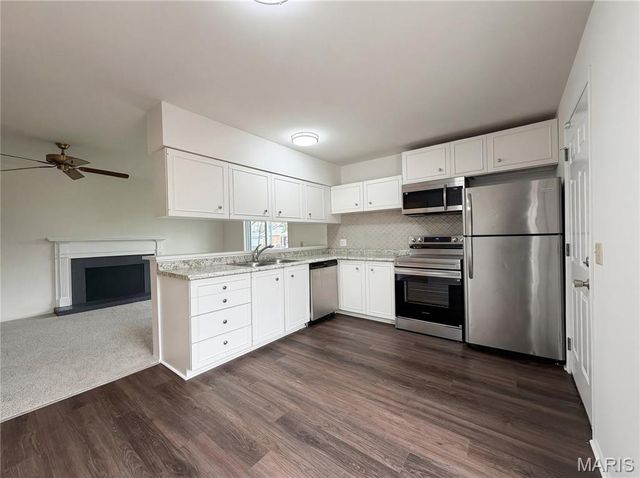 2940 Dover Drive, Florissant, MO 63033