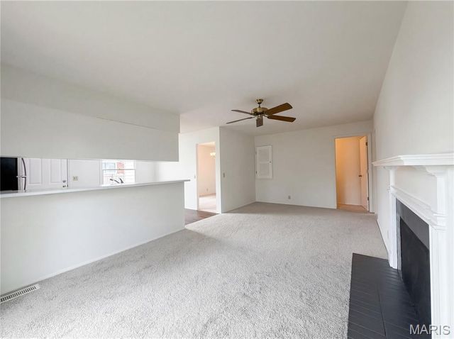 2940 Dover Drive, Florissant, MO 63033