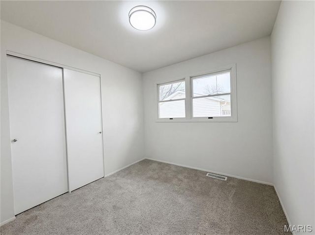 2940 Dover Drive, Florissant, MO 63033