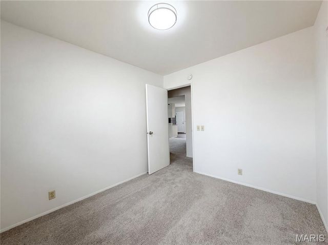 2940 Dover Drive, Florissant, MO 63033