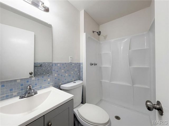 2940 Dover Drive, Florissant, MO 63033