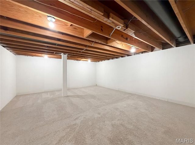 2940 Dover Drive, Florissant, MO 63033