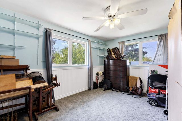 915 N Bowdish Rd, Spokane Valley, WA 99206