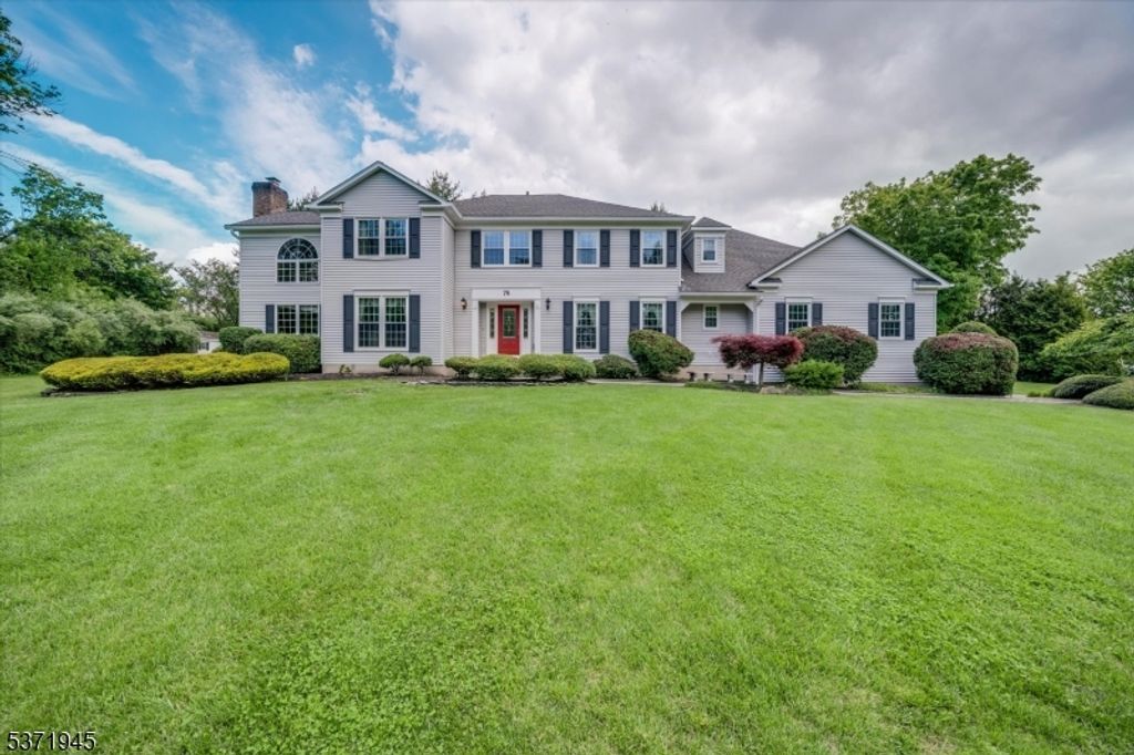 76 Kevin Dr, Mount Olive Twp., NJ 07836