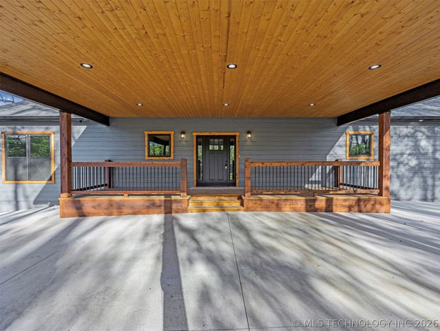 18475 W Lakewood Drive, Park Hill, OK 74451