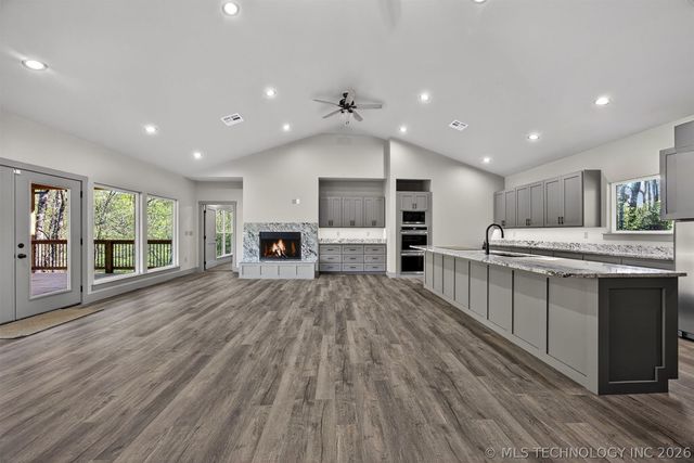 18475 W Lakewood Drive, Park Hill, OK 74451