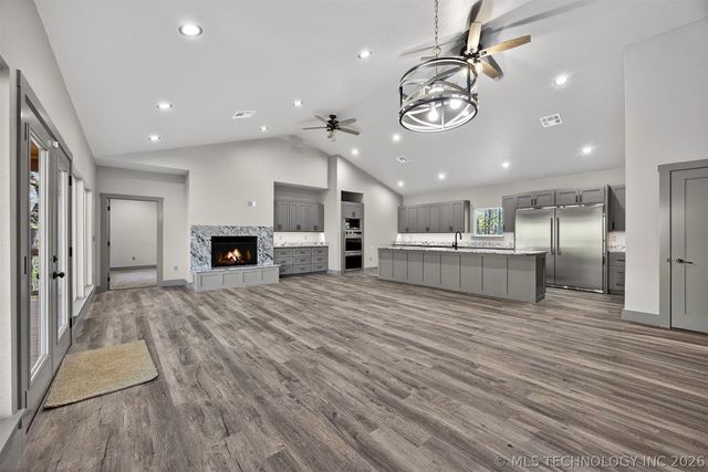 18475 W Lakewood Drive, Park Hill, OK 74451