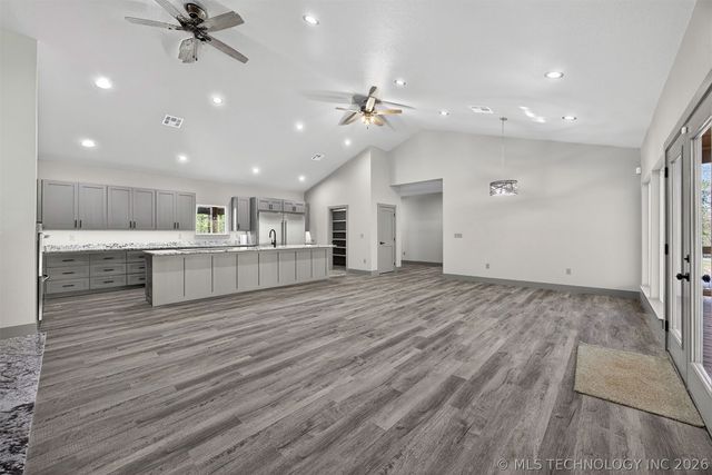 18475 W Lakewood Drive, Park Hill, OK 74451