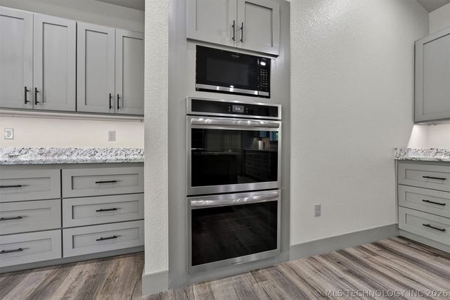 18475 W Lakewood Drive, Park Hill, OK 74451