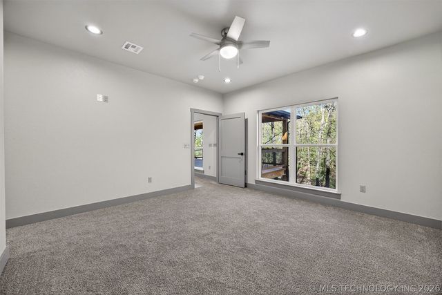 18475 W Lakewood Drive, Park Hill, OK 74451