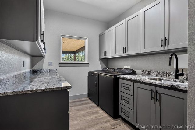 18475 W Lakewood Drive, Park Hill, OK 74451
