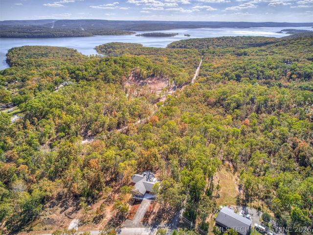 18475 W Lakewood Drive, Park Hill, OK 74451