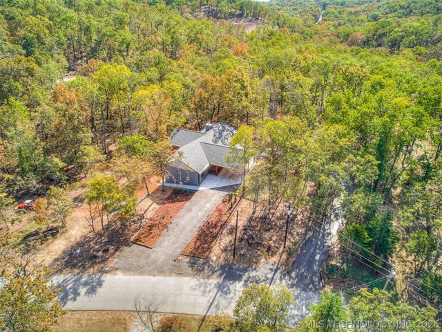 18475 W Lakewood Drive, Park Hill, OK 74451