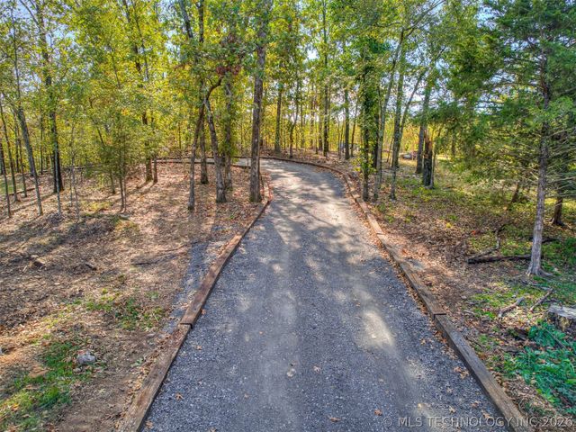 18475 W Lakewood Drive, Park Hill, OK 74451