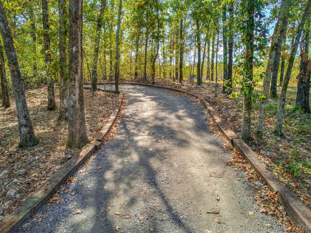 18475 W Lakewood Drive, Park Hill, OK 74451