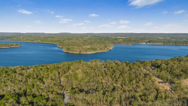 18475 W Lakewood Drive, Park Hill, OK 74451