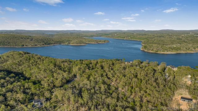 18475 W Lakewood Drive, Park Hill, OK 74451