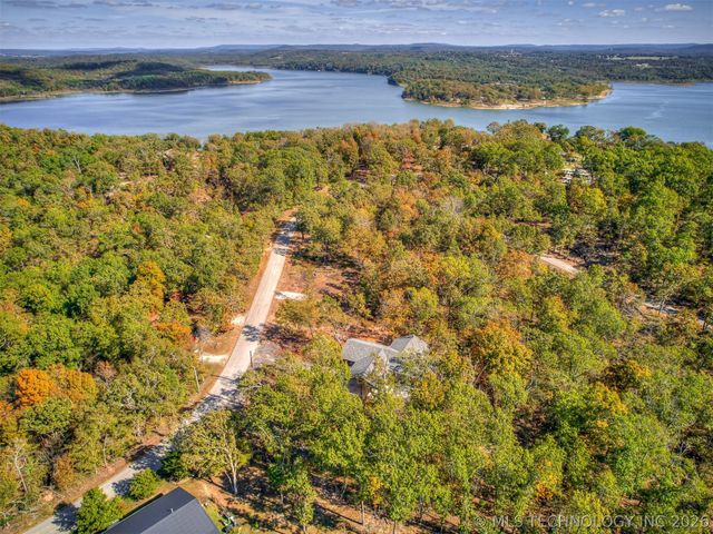 18475 W Lakewood Drive, Park Hill, OK 74451