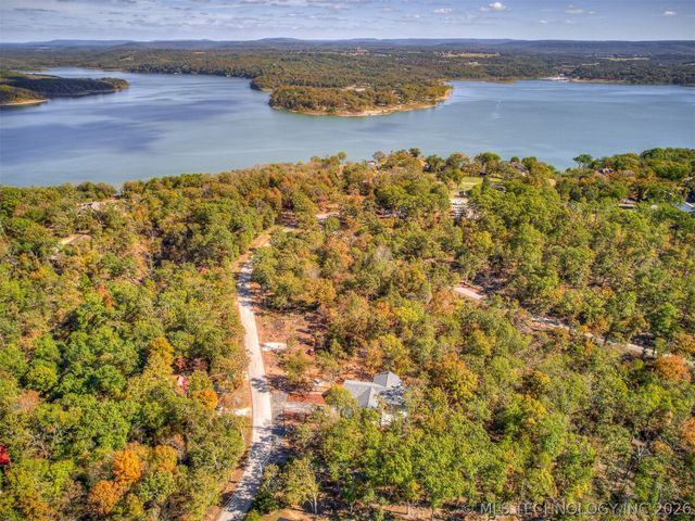 18475 W Lakewood Drive, Park Hill, OK 74451