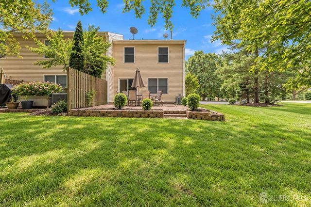 20 Parkside Drive, Spotswood, NJ 08884
