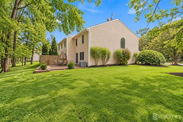 20 Parkside Drive, Spotswood, NJ 08884