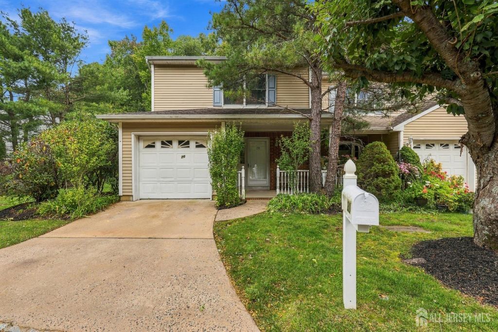 20 Parkside Drive, Spotswood, NJ 08884