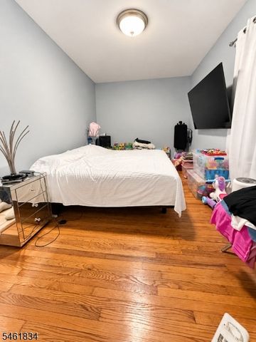 1112 Virginia St, Elizabeth City, NJ 07201