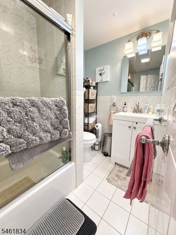 1112 Virginia St, Elizabeth City, NJ 07201