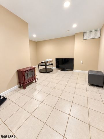1112 Virginia St, Elizabeth City, NJ 07201