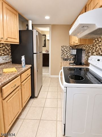 1112 Virginia St, Elizabeth City, NJ 07201