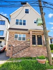 1112 Virginia St, Elizabeth City, NJ 07201