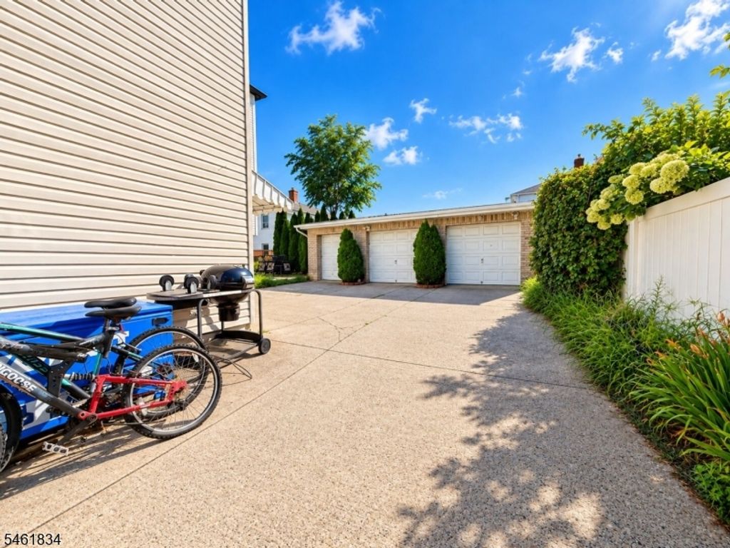 1112 Virginia St, Elizabeth City, NJ 07201 — photo 2