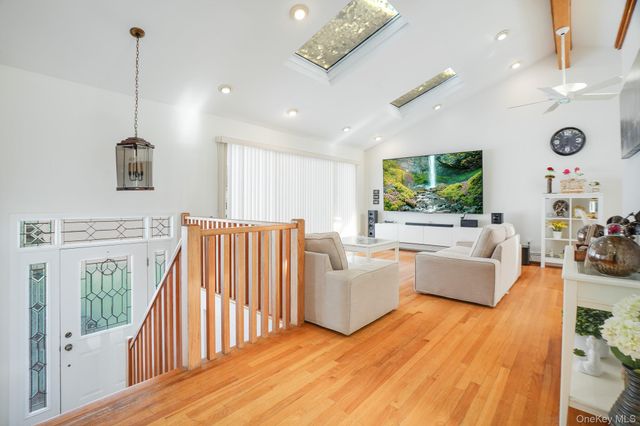 53 Tanager Road, Mahopac, NY 10541