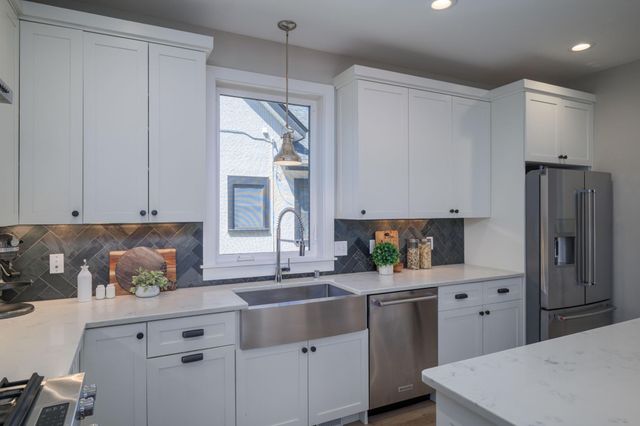 5117 Beard Avenue S, Minneapolis, MN 55410