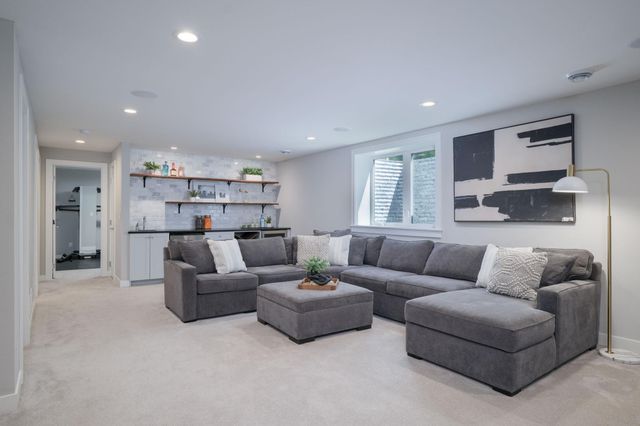 5117 Beard Avenue S, Minneapolis, MN 55410
