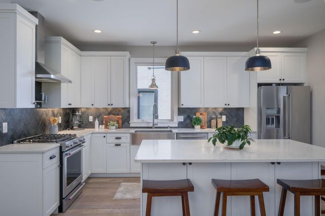 5117 Beard Avenue S, Minneapolis, MN 55410